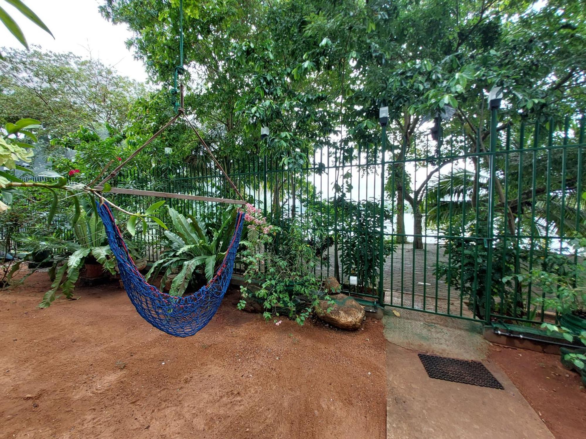 Lake Wave Hotel Anuradhapura Exterior photo